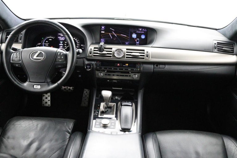 Lexus LS - 600h F Sport Line 4