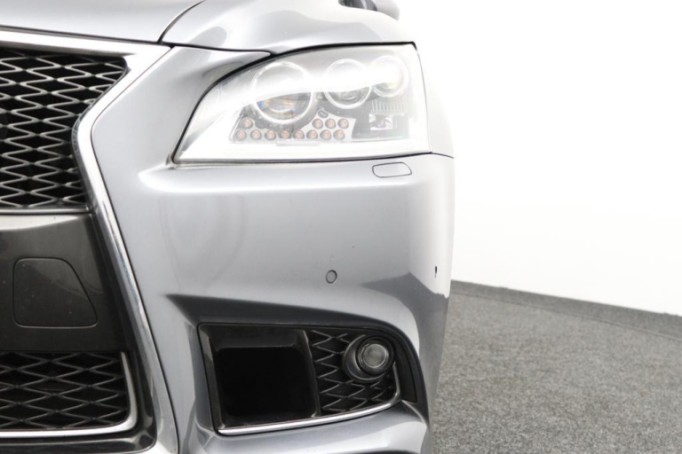 Lexus LS - 600h F Sport Line 41