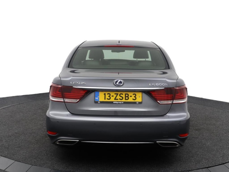 Lexus LS - 600h F Sport Line 57