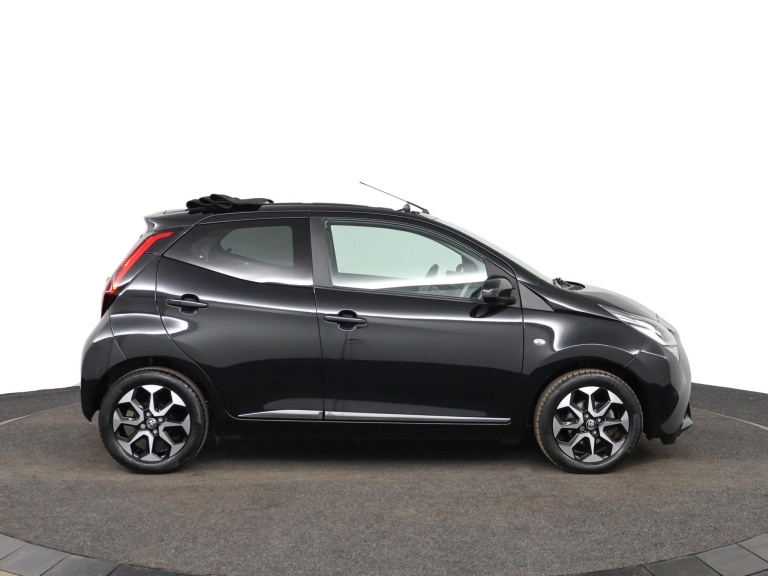 Toyota Aygo - 1.0 VVT-i x-joy 13