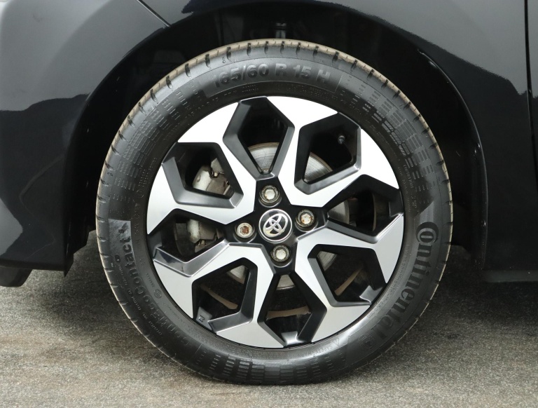 Toyota Aygo - 1.0 VVT-i x-joy 38