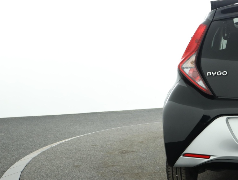 Toyota Aygo - 1.0 VVT-i x-joy 41