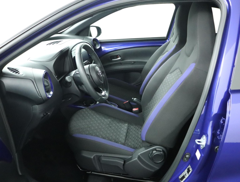 Toyota Aygo X - 1.0 VVT-i S-CVT Pulse 17