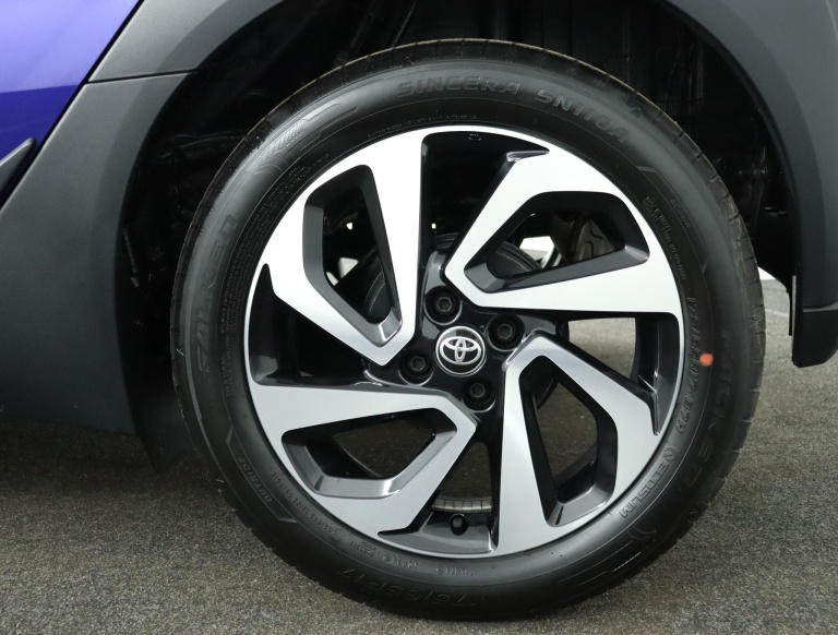 Toyota Aygo X - 1.0 VVT-i S-CVT Pulse 36