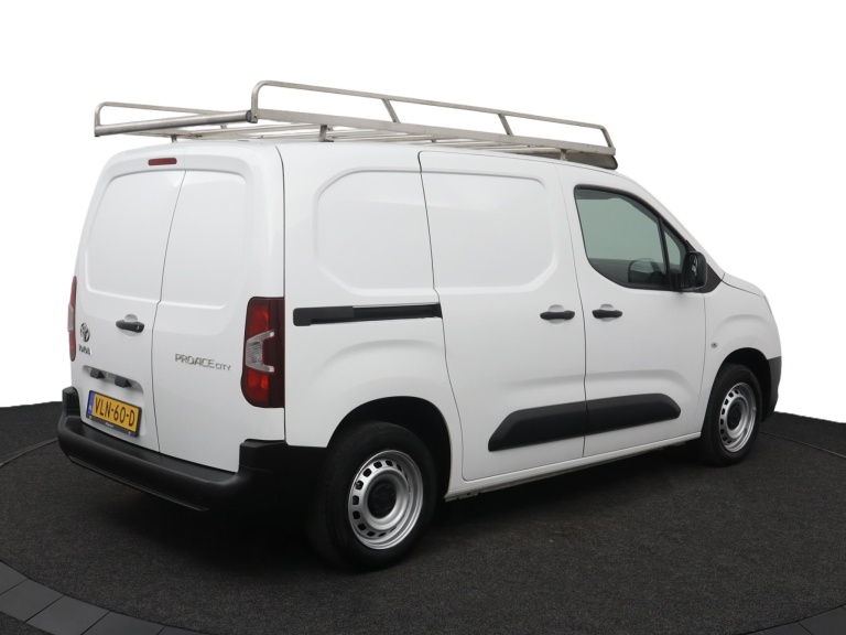 Toyota PROACE CITY - 1.5 D-4D Cool Comfort 2