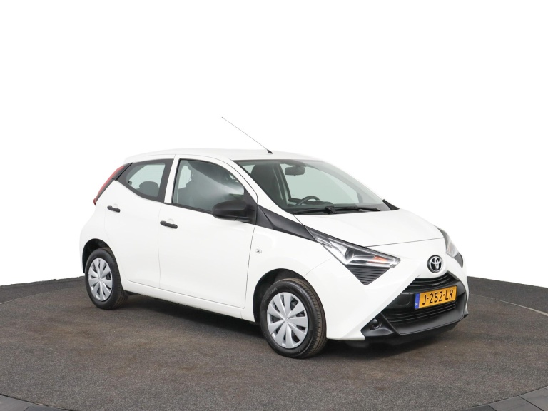 Toyota Aygo - 1.0 VVT-i x-fun 13