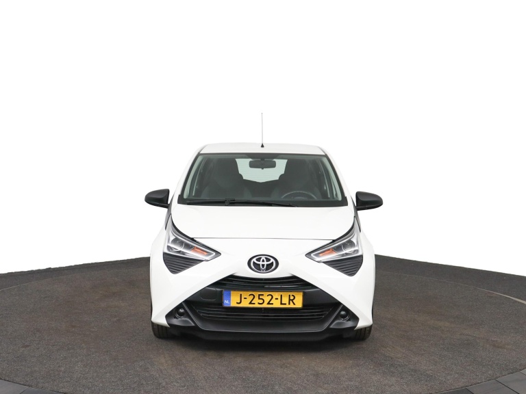 Toyota Aygo - 1.0 VVT-i x-fun 14
