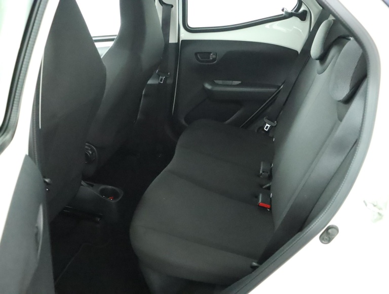 Toyota Aygo - 1.0 VVT-i x-fun 17