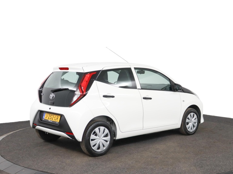 Toyota Aygo - 1.0 VVT-i x-fun 2