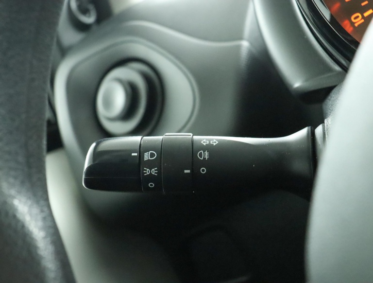 Toyota Aygo - 1.0 VVT-i x-fun 28