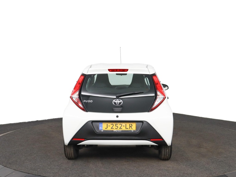 Toyota Aygo - 1.0 VVT-i x-fun 38