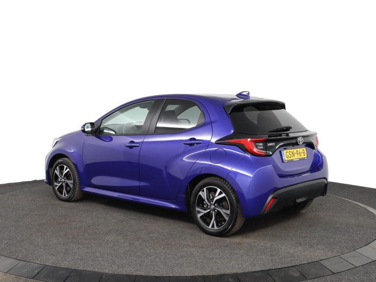 Toyota Yaris - 1.5 Hybrid 115 First Edition 12