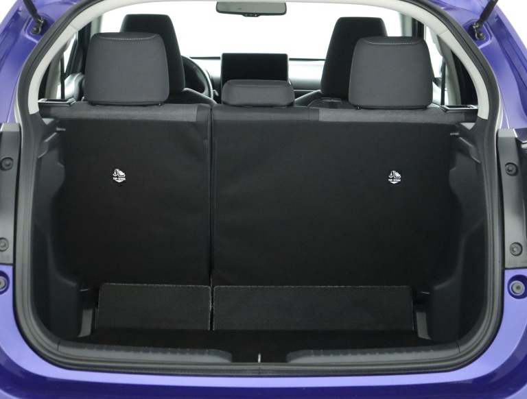 Toyota Yaris - 1.5 Hybrid 115 First Edition 24