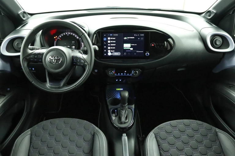 Toyota Aygo X - 1.0 VVT-i S-CVT JBL 4