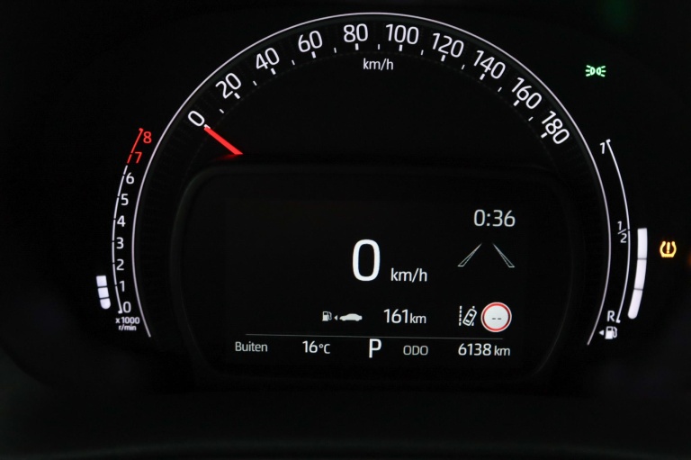 Toyota Aygo X - 1.0 VVT-i S-CVT JBL 46