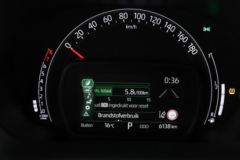 Toyota Aygo X - 1.0 VVT-i S-CVT JBL 47