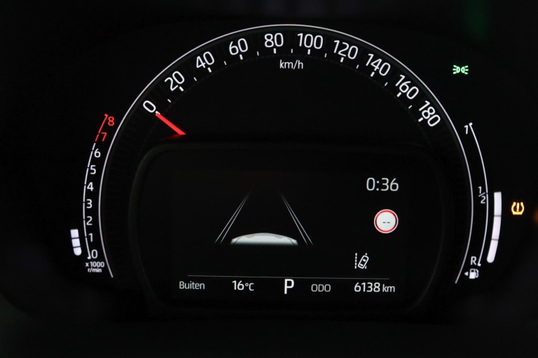 Toyota Aygo X - 1.0 VVT-i S-CVT JBL 49