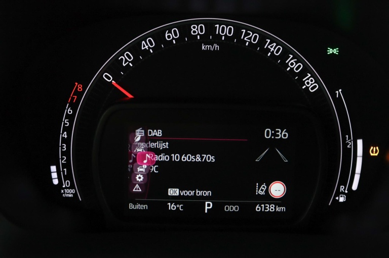 Toyota Aygo X - 1.0 VVT-i S-CVT JBL 50