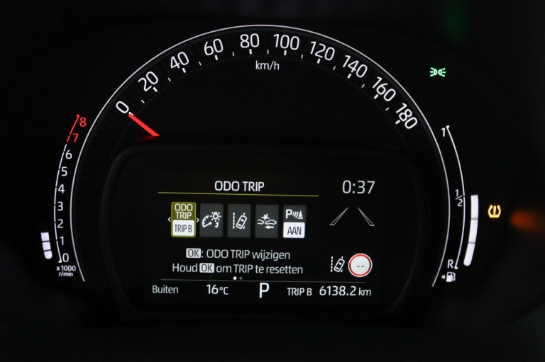 Toyota Aygo X - 1.0 VVT-i S-CVT JBL 54