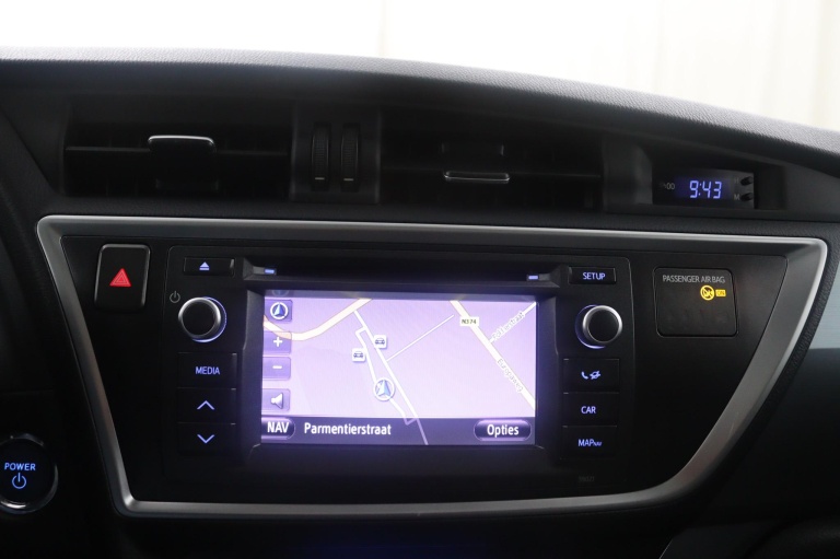 Toyota Auris Touring Sports - 1.8 Hybrid Lease 15