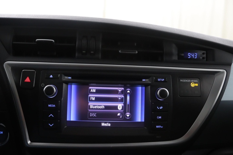 Toyota Auris Touring Sports - 1.8 Hybrid Lease 17