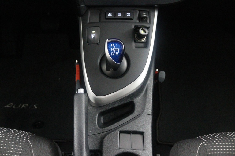 Toyota Auris Touring Sports - 1.8 Hybrid Lease 26