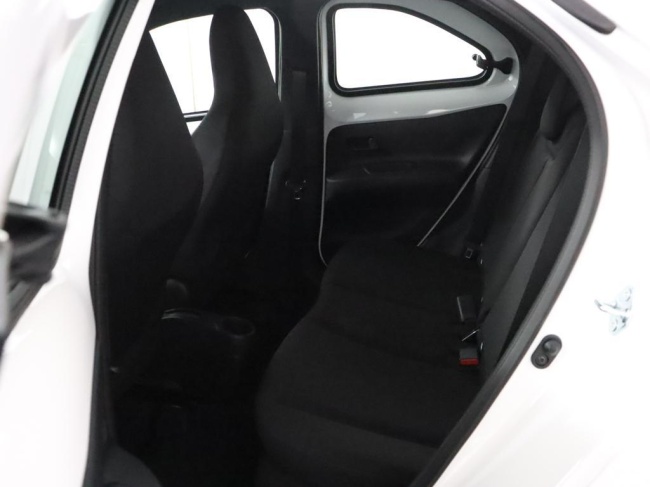 Toyota Aygo X - 1.0 VVT-i S-CVT Play
