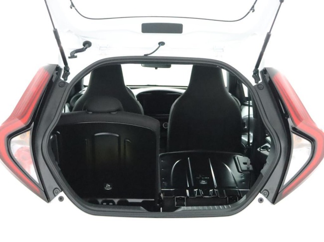 Toyota Aygo X - 1.0 VVT-i S-CVT Play