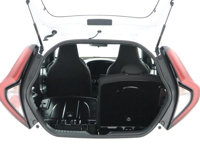 Toyota Aygo X - 1.0 VVT-i S-CVT Play