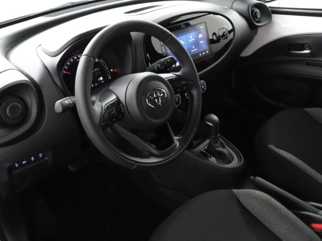 Toyota Aygo X - 1.0 VVT-i S-CVT Play