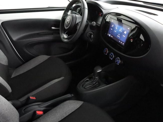 Toyota Aygo X - 1.0 VVT-i S-CVT Play