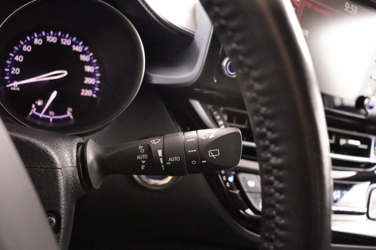 Toyota C-HR - 1.8 Hybrid Bi-Tone Plus 29