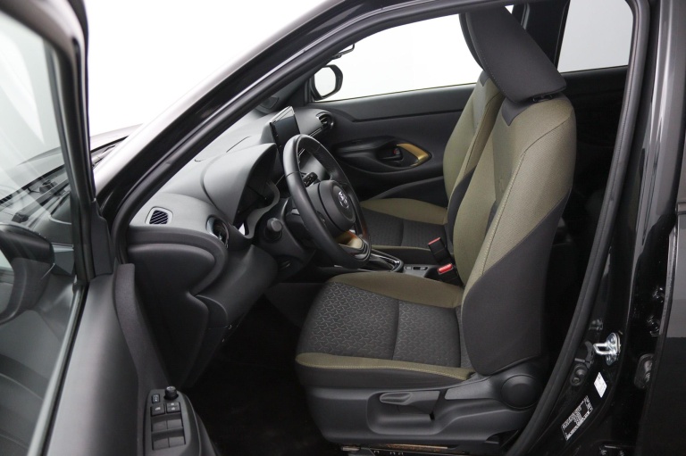 Toyota Yaris Cross - 1.5 Hybrid Explore 17
