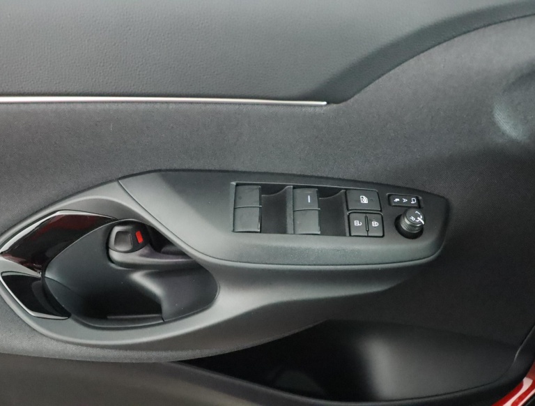 Toyota Yaris Cross - 1.5 Hybrid 115 Dynamic 25