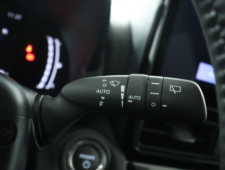 Toyota Yaris Cross - 1.5 Hybrid 115 Dynamic 28