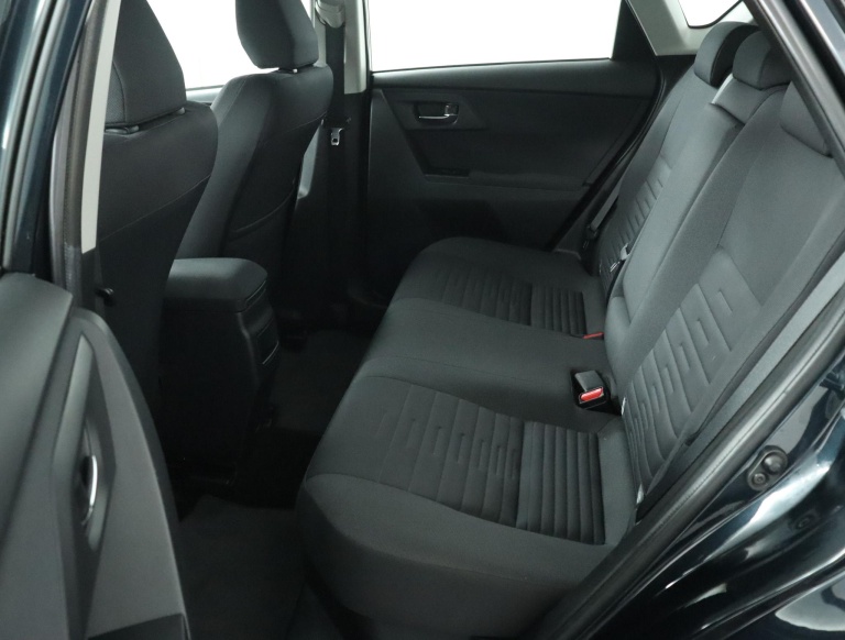 Toyota Auris - 1.8 Hybrid Aspiration 18