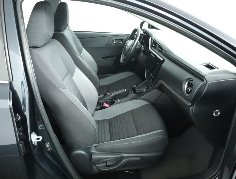 Toyota Auris - 1.8 Hybrid Aspiration 22