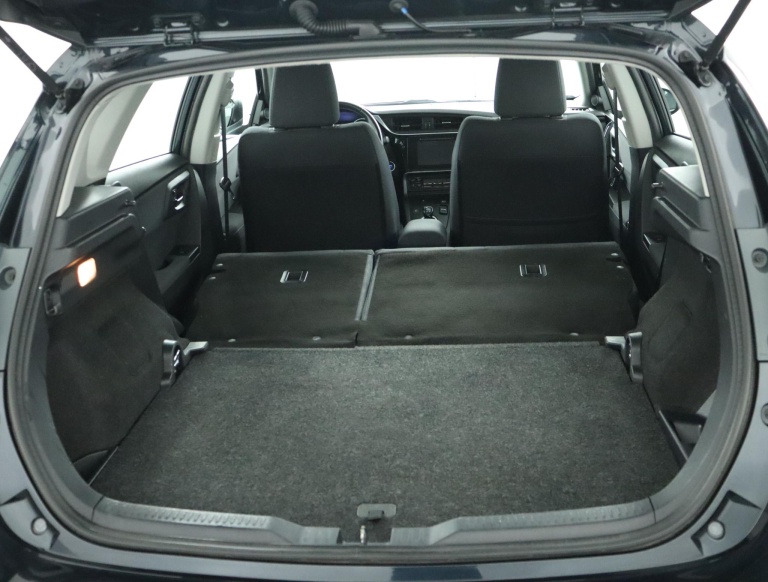 Toyota Auris - 1.8 Hybrid Aspiration 26