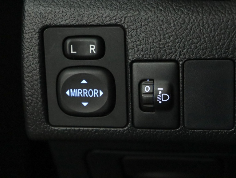 Toyota Auris - 1.8 Hybrid Aspiration 30