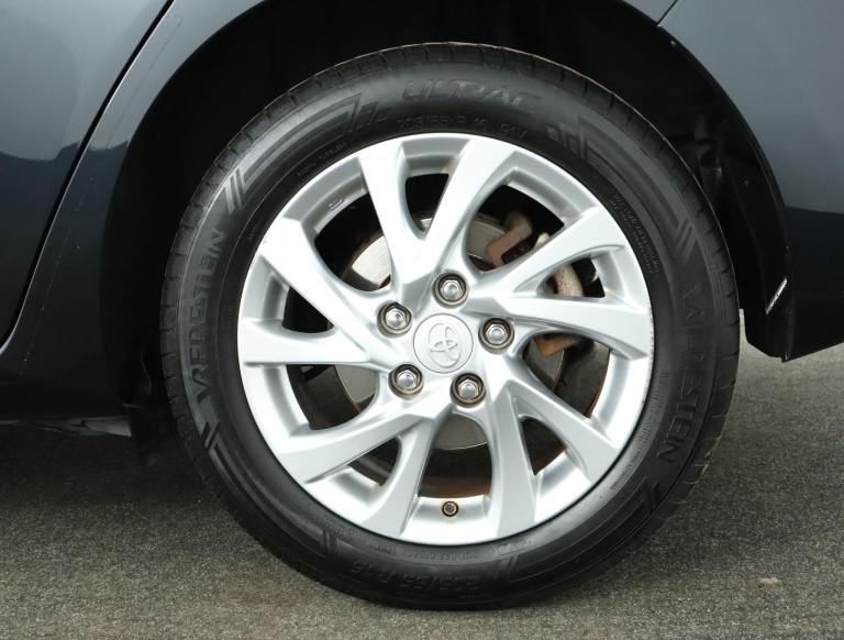 Toyota Auris - 1.8 Hybrid Aspiration 37