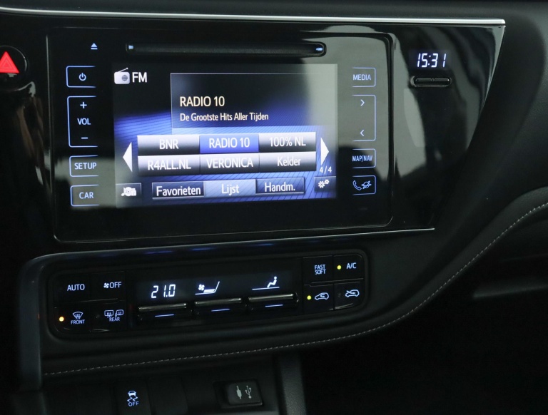 Toyota Auris - 1.8 Hybrid Aspiration 8