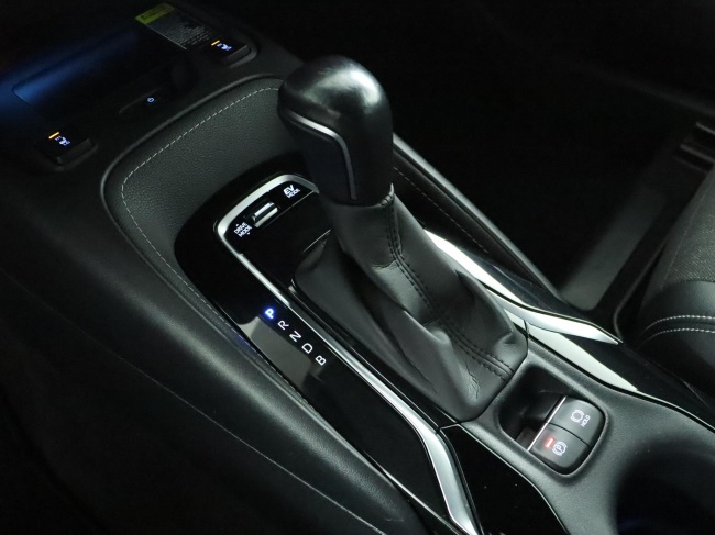 Toyota Corolla Touring Sports - 1.8 Hybrid TeamNL