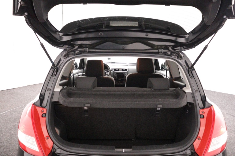 Suzuki Swift - 1.6 Sport 19