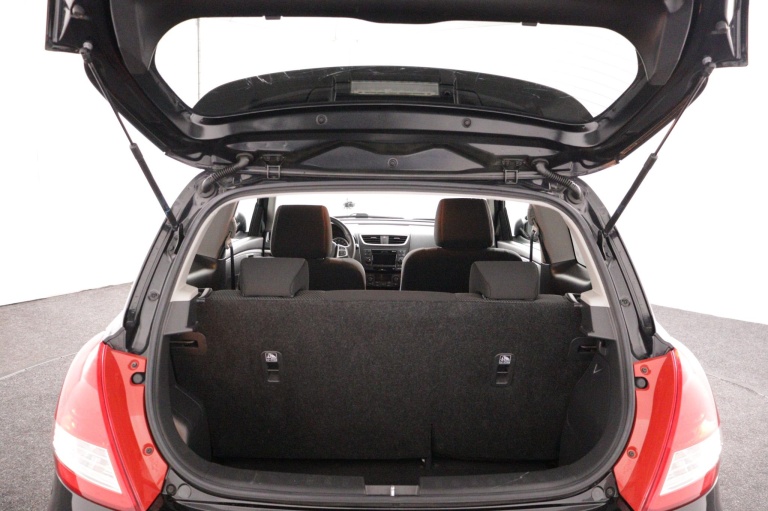 Suzuki Swift - 1.6 Sport 21