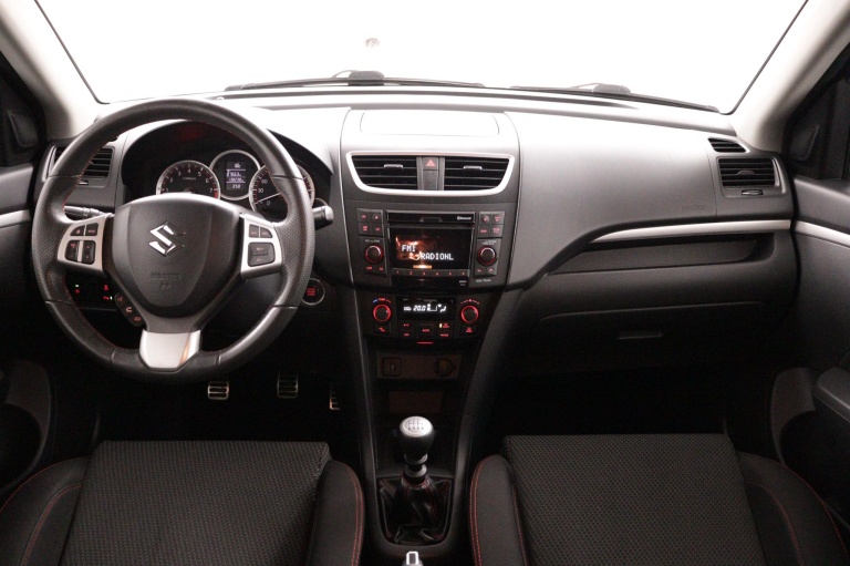 Suzuki Swift - 1.6 Sport 4