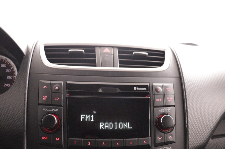 Suzuki Swift - 1.6 Sport 8