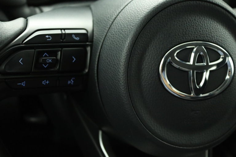 Toyota Yaris - 1.5 Hybrid Dynamic 18