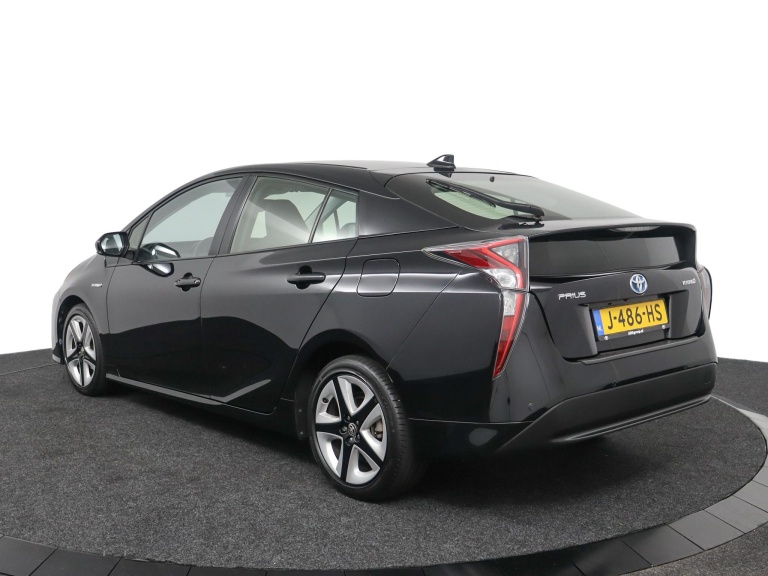 Toyota Prius - 1.8 Dark Edition 11