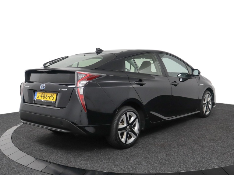 Toyota Prius - 1.8 Dark Edition 2
