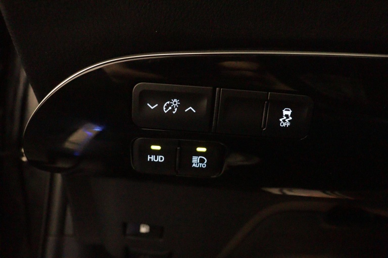 Toyota Prius - 1.8 Dark Edition 28